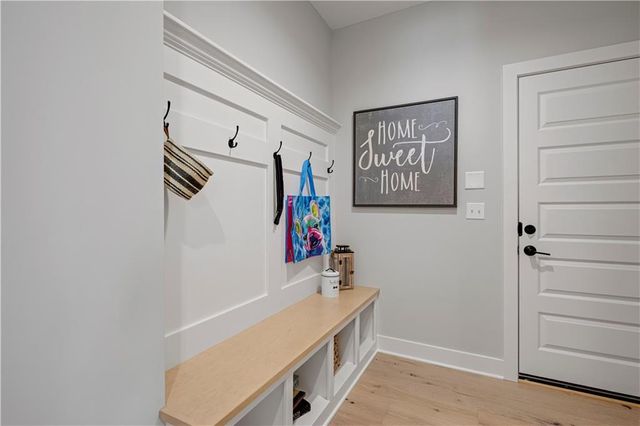 17424 Parkhill Street, Overland Park, KS 66221