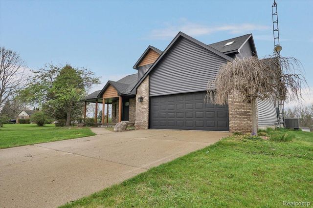 7341 Wood Pointe Drive, Almont Township, MI 48003
