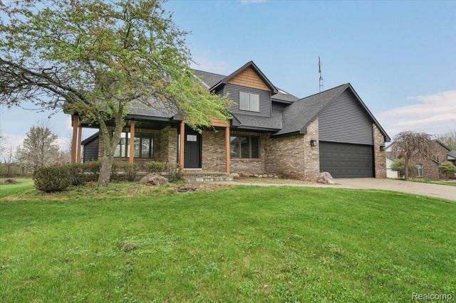 7341 Wood Pointe Drive, Almont Township, MI 48003