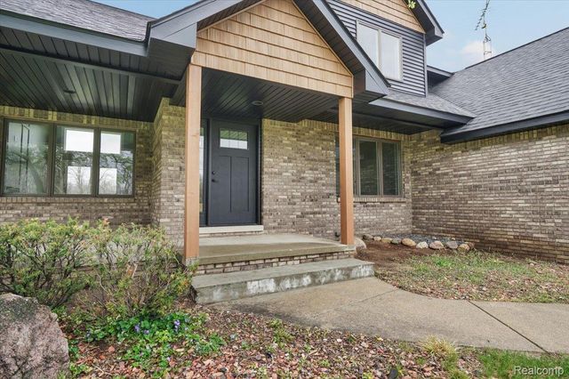 7341 Wood Pointe Drive, Almont Township, MI 48003