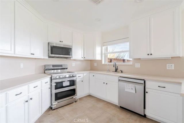 2575 Rale Drive, Palmdale, CA 93550