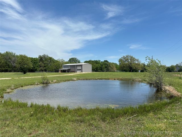 529 Grassy Lake Road, Hendrix, OK 74741