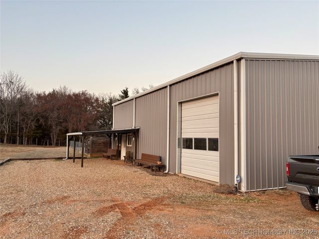 529 Grassy Lake Road, Hendrix, OK 74741