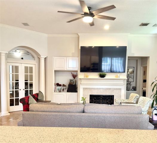 3 Rockledge Drive, The Woodlands, TX 77382