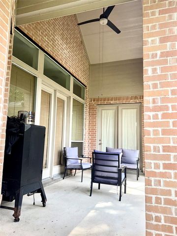 3 Rockledge Drive, The Woodlands, TX 77382