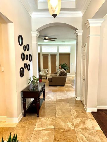 3 Rockledge Drive, The Woodlands, TX 77382