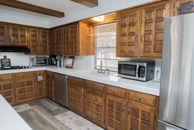 1311 Holiday Drive, Plainview, TX 79072