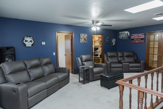 1311 Holiday Drive, Plainview, TX 79072