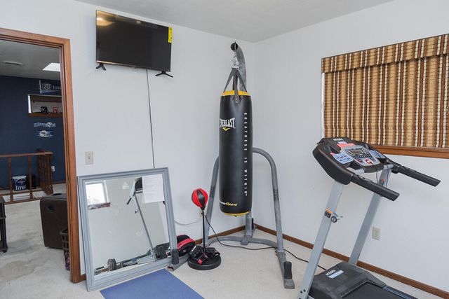 1311 Holiday Drive, Plainview, TX 79072