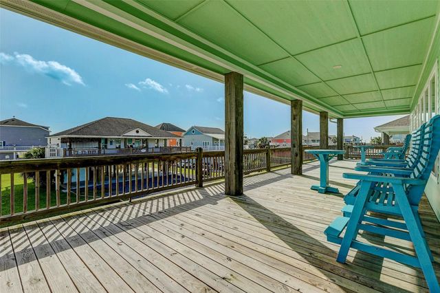 951 Kenlyn Drive, Port Bolivar, TX 77650