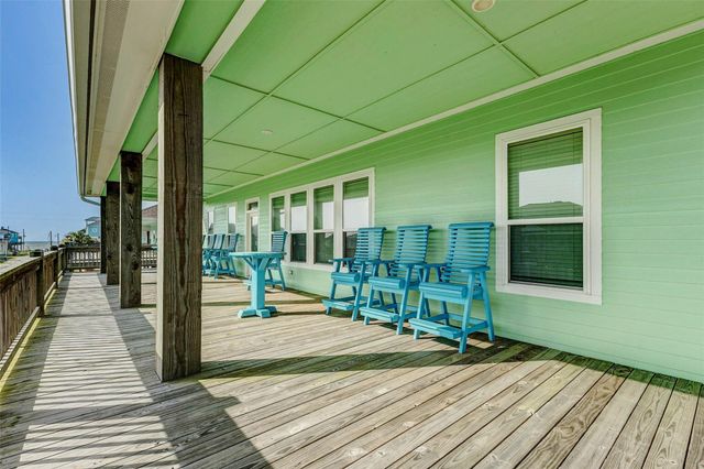 951 Kenlyn Drive, Port Bolivar, TX 77650