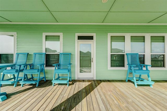 951 Kenlyn Drive, Port Bolivar, TX 77650