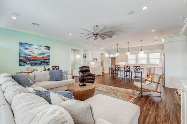 951 Kenlyn Drive, Port Bolivar, TX 77650