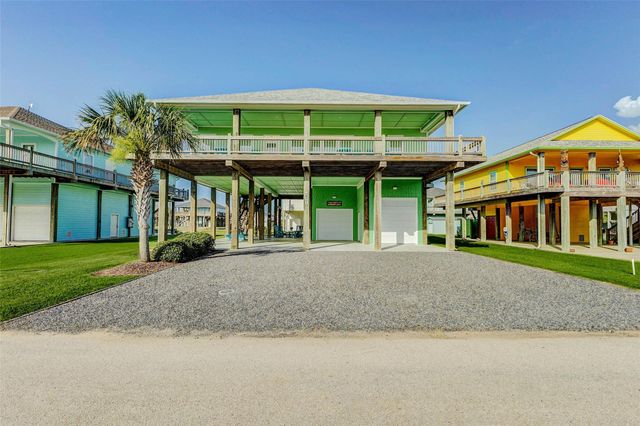 951 Kenlyn Drive, Port Bolivar, TX 77650