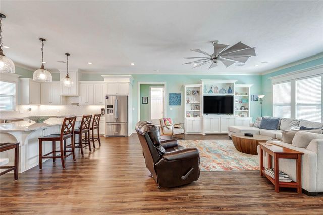 951 Kenlyn Drive, Port Bolivar, TX 77650