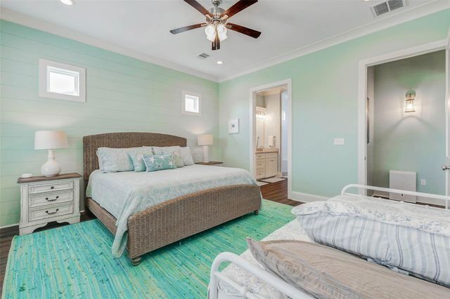 951 Kenlyn Drive, Port Bolivar, TX 77650