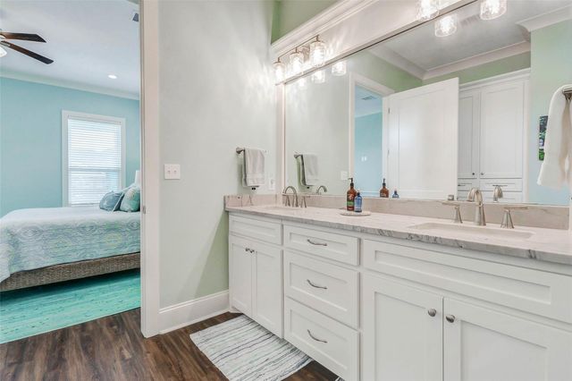 951 Kenlyn Drive, Port Bolivar, TX 77650