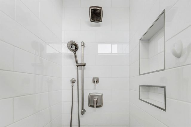 951 Kenlyn Drive, Port Bolivar, TX 77650