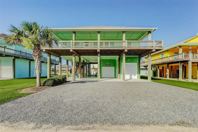 951 Kenlyn Drive, Port Bolivar, TX 77650