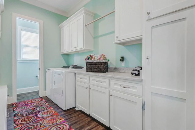 951 Kenlyn Drive, Port Bolivar, TX 77650