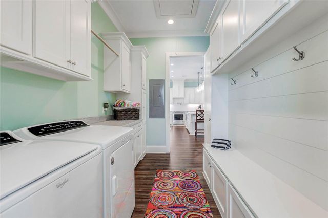 951 Kenlyn Drive, Port Bolivar, TX 77650