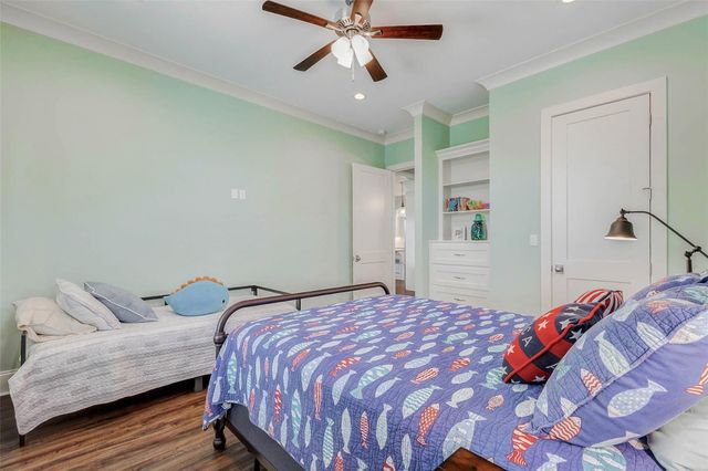 951 Kenlyn Drive, Port Bolivar, TX 77650