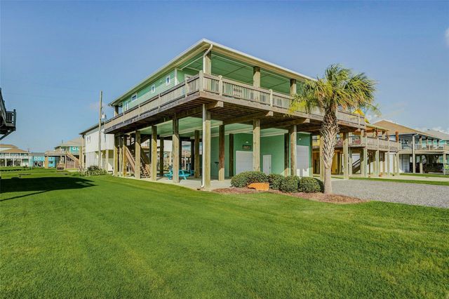 951 Kenlyn Drive, Port Bolivar, TX 77650