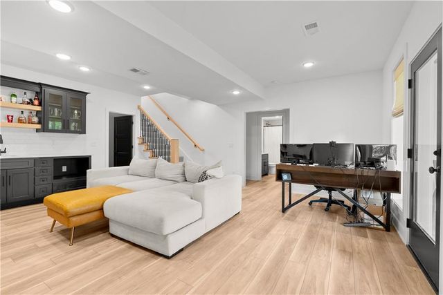 9104 SW 10th Terrace, Lee's Summit, MO 64064