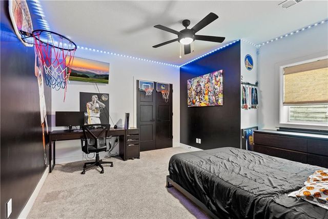 9104 SW 10th Terrace, Lee's Summit, MO 64064