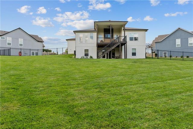 9104 SW 10th Terrace, Lee's Summit, MO 64064