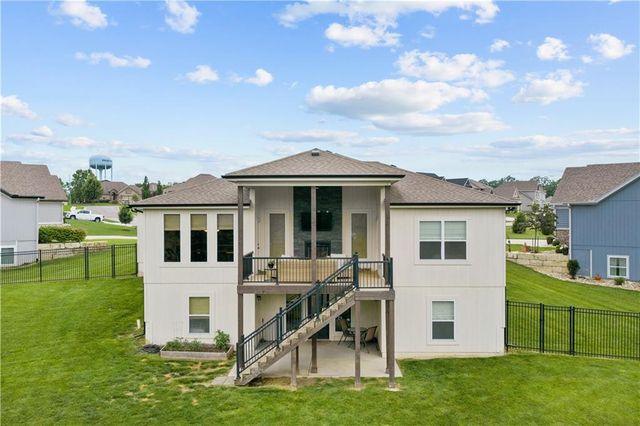9104 SW 10th Terrace, Lee's Summit, MO 64064