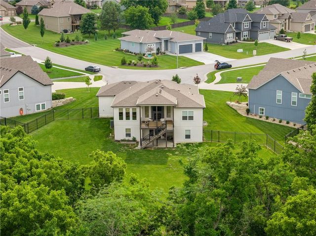 9104 SW 10th Terrace, Lee's Summit, MO 64064