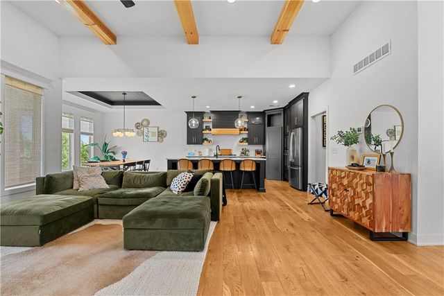 9104 SW 10th Terrace, Lee's Summit, MO 64064