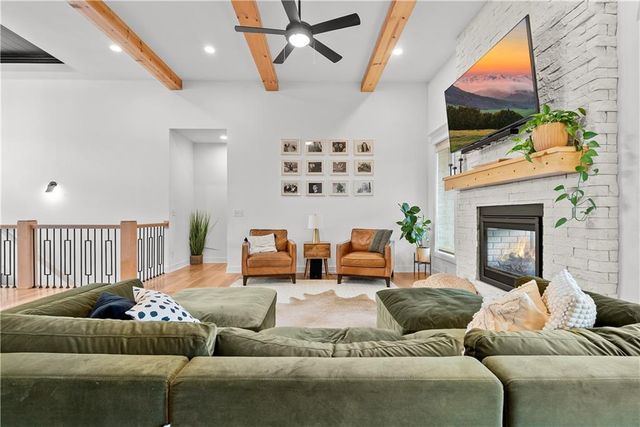 9104 SW 10th Terrace, Lee's Summit, MO 64064