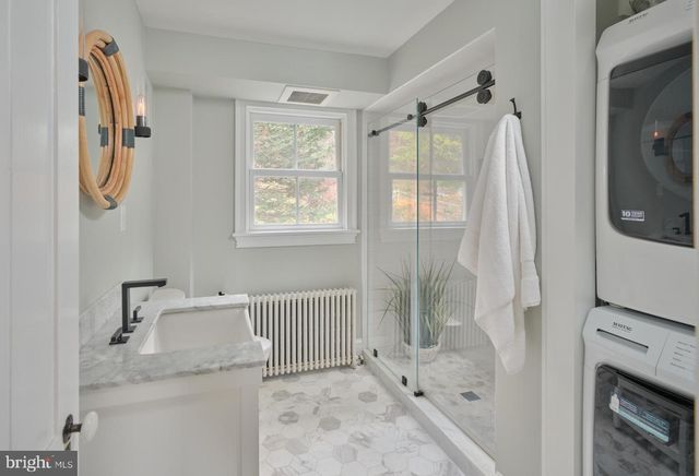 3697 RIVER, Lumberville, PA 18933