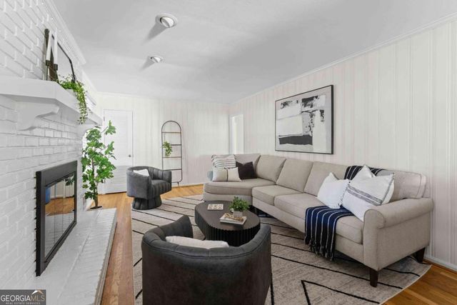 1677 Rochelle Drive, Dunwoody, GA 30338
