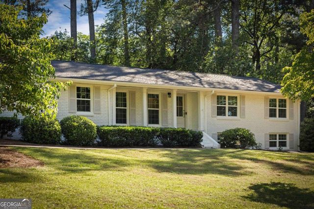 1677 Rochelle Drive, Dunwoody, GA 30338