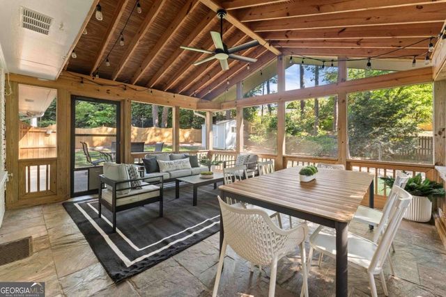 1677 Rochelle Drive, Dunwoody, GA 30338