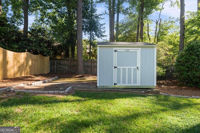 1677 Rochelle Drive, Dunwoody, GA 30338