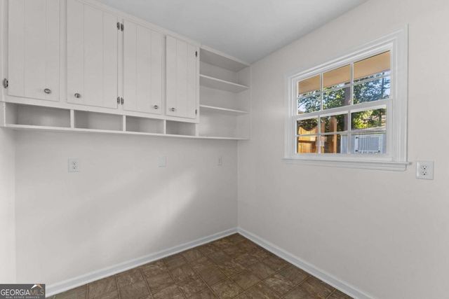 1677 Rochelle Drive, Dunwoody, GA 30338