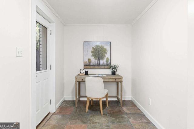 1677 Rochelle Drive, Dunwoody, GA 30338