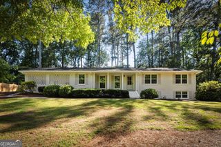 1677 Rochelle Drive, Dunwoody, GA 30338