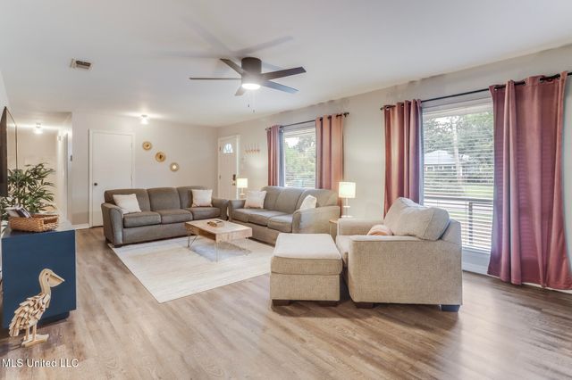 807 Mills Avenue, Gulfport, MS 39501