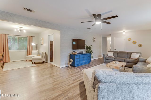 807 Mills Avenue, Gulfport, MS 39501