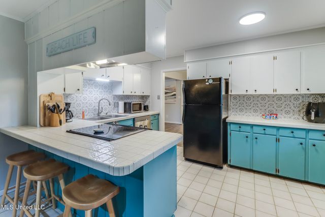 807 Mills Avenue, Gulfport, MS 39501