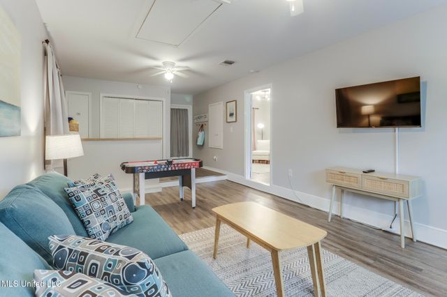 807 Mills Avenue, Gulfport, MS 39501