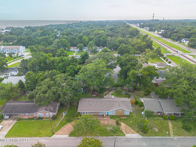 807 Mills Avenue, Gulfport, MS 39501