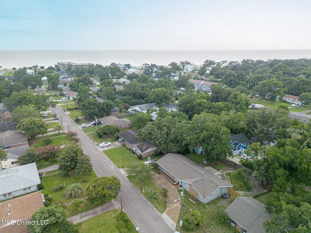 807 Mills Avenue, Gulfport, MS 39501