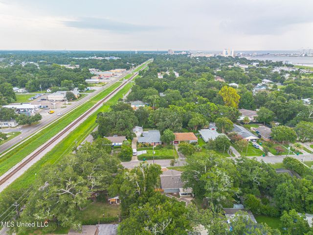 807 Mills Avenue, Gulfport, MS 39501