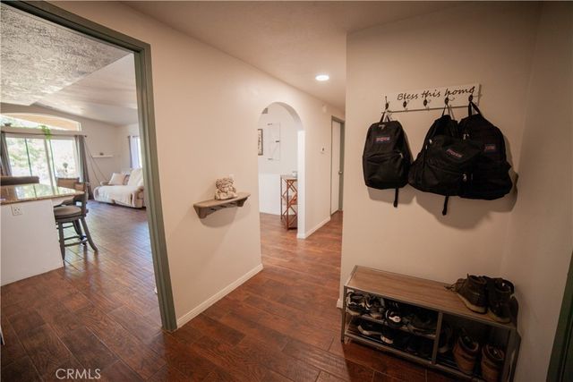 8899 Camphor Avenue, Hesperia, CA 92345